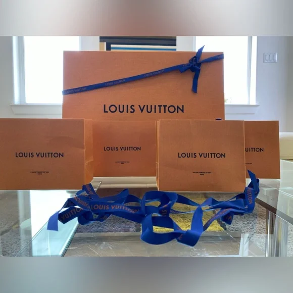 Authentic LV Paper Shopping Bags, Box w/ LV tissue paper & Ribbons - Picture 5 of 9